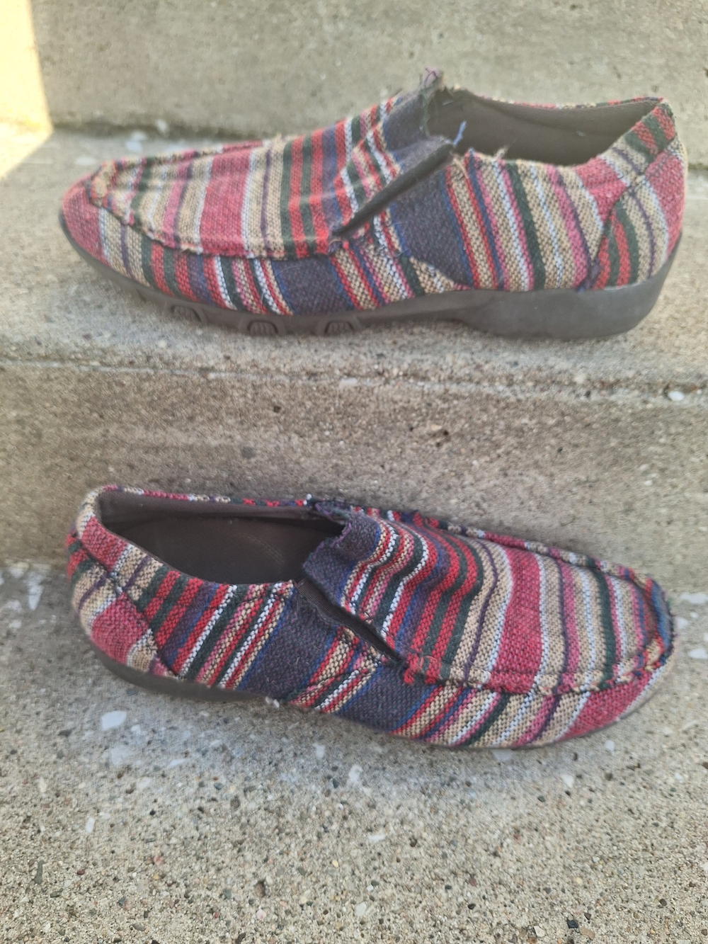 Roper Women's Striped Textile Slip-On Loafers in Red, Blue & Tan Size 8.5
